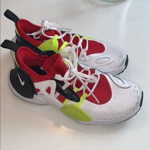 *MAKE AN OFFER* Nike Huarache Edge